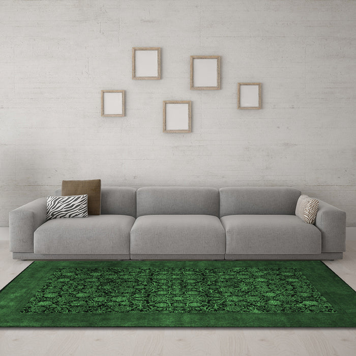 Machine Washable Persian Emerald Green Traditional Area Rugs in a Living Room,, wshtr2079emgrn