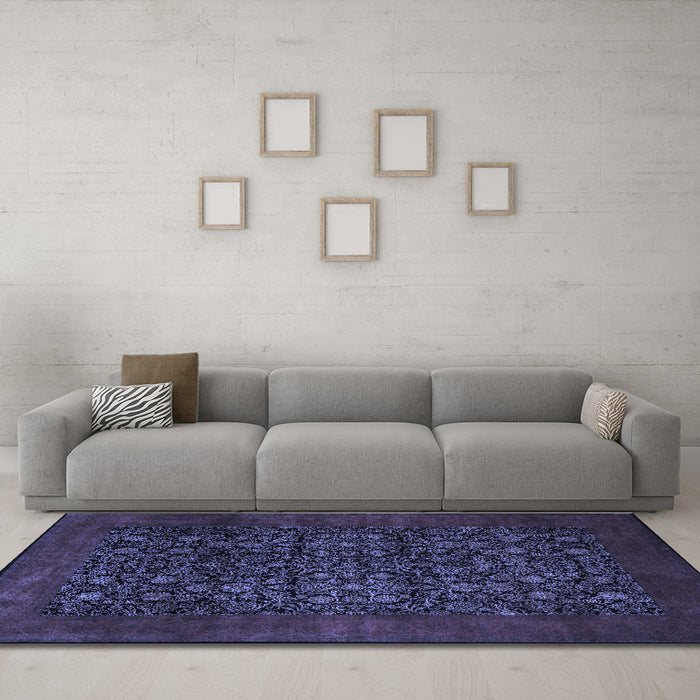 Machine Washable Persian Blue Traditional Rug in a Living Room, wshtr2079blu