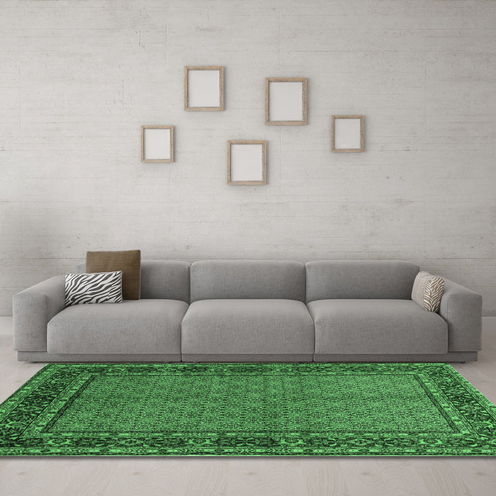 Machine Washable Persian Emerald Green Traditional Area Rugs in a Living Room,, wshtr207emgrn