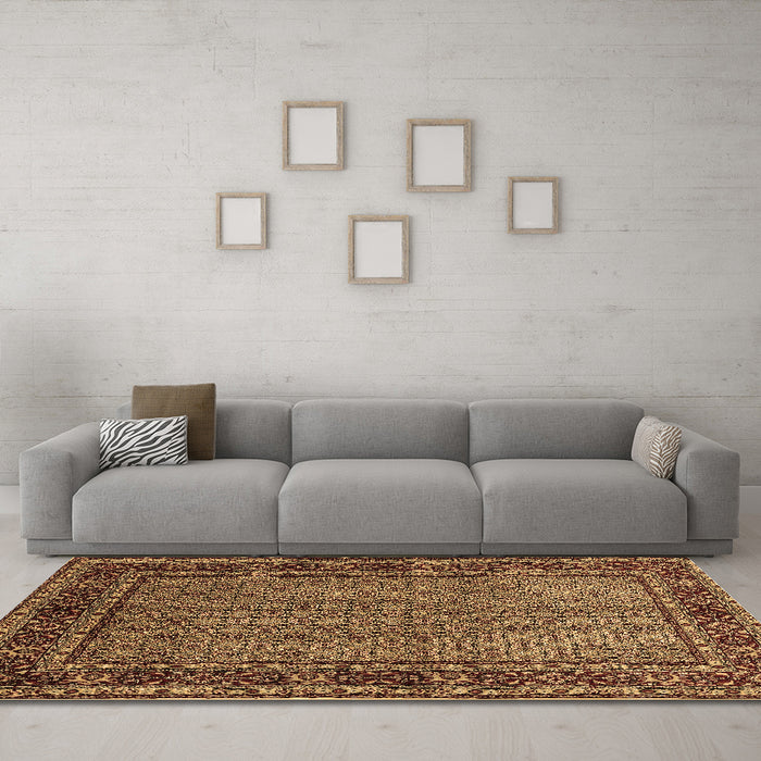 Machine Washable Persian Brown Traditional Rug in a Living Room,, wshtr207brn