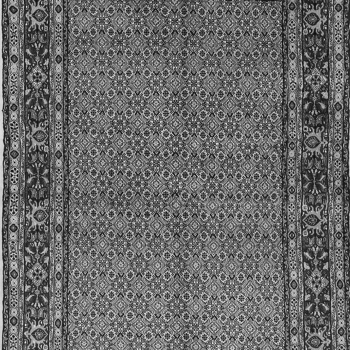 Serging Thickness of Machine Washable Persian Gray Traditional Rug, wshtr207gry