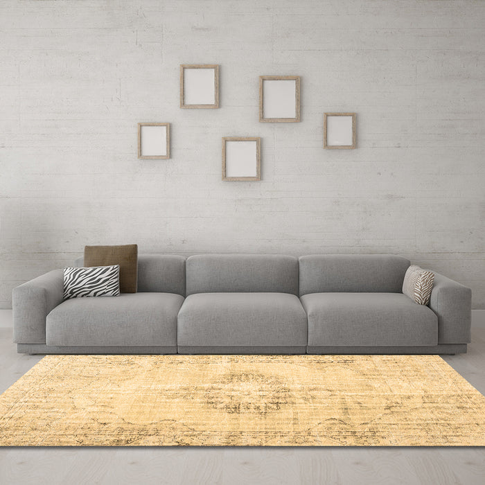 Machine Washable Persian Brown Traditional Rug in a Living Room,, wshtr2080brn