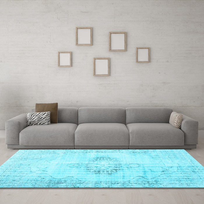 Machine Washable Persian Light Blue Traditional Rug in a Living Room, wshtr2080lblu
