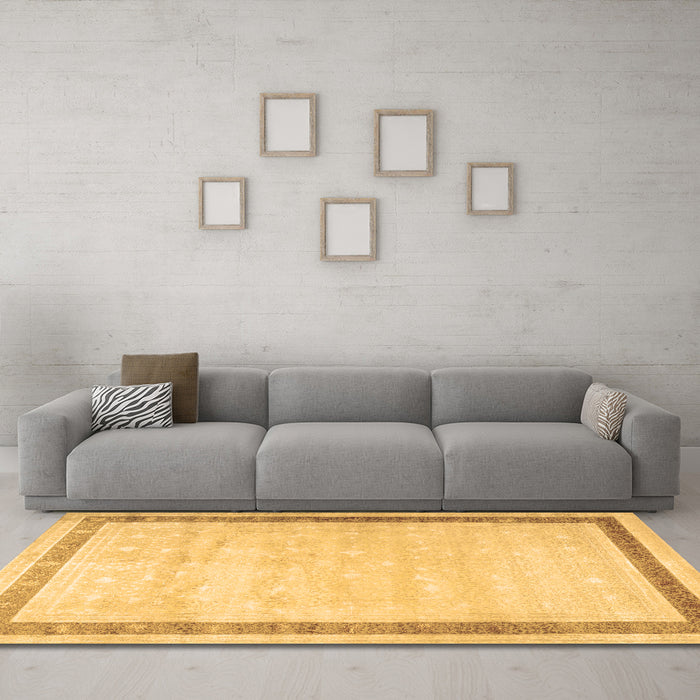Machine Washable Persian Brown Traditional Rug in a Living Room,, wshtr2081brn