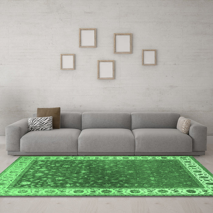 Machine Washable Persian Emerald Green Traditional Area Rugs in a Living Room,, wshtr2085emgrn