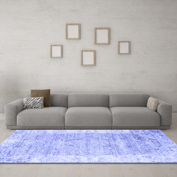Machine Washable Persian Blue Traditional Rug in a Living Room, wshtr2086blu
