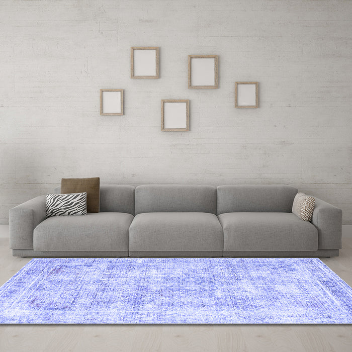Machine Washable Persian Blue Traditional Rug in a Living Room, wshtr2089blu