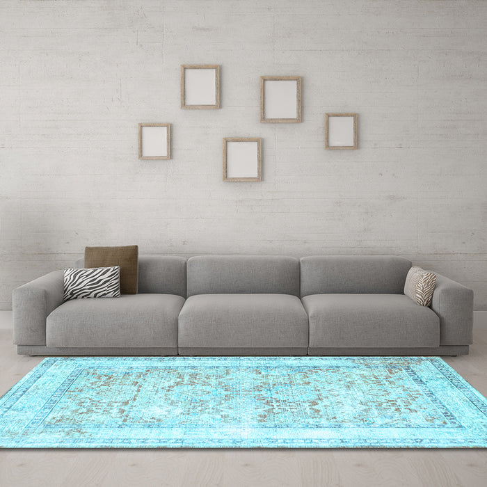 Machine Washable Persian Light Blue Traditional Rug in a Living Room, wshtr2090lblu