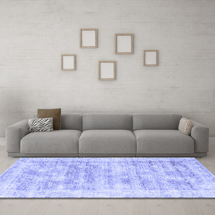 Machine Washable Persian Blue Traditional Rug in a Living Room, wshtr2091blu