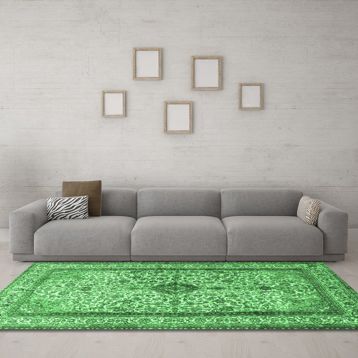 Machine Washable Persian Emerald Green Traditional Area Rugs in a Living Room,, wshtr2095emgrn