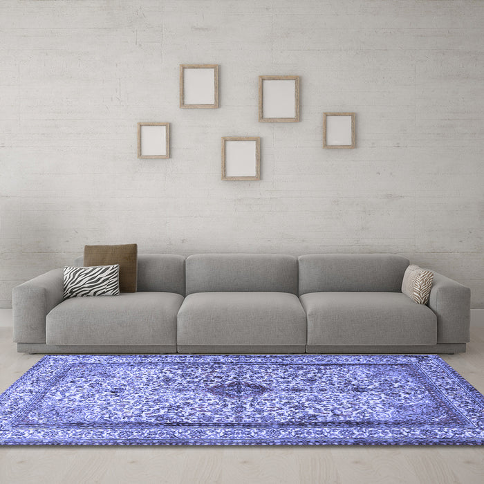 Machine Washable Persian Blue Traditional Rug in a Living Room, wshtr2095blu