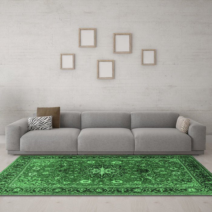 Machine Washable Medallion Emerald Green Traditional Area Rugs in a Living Room,, wshtr2096emgrn