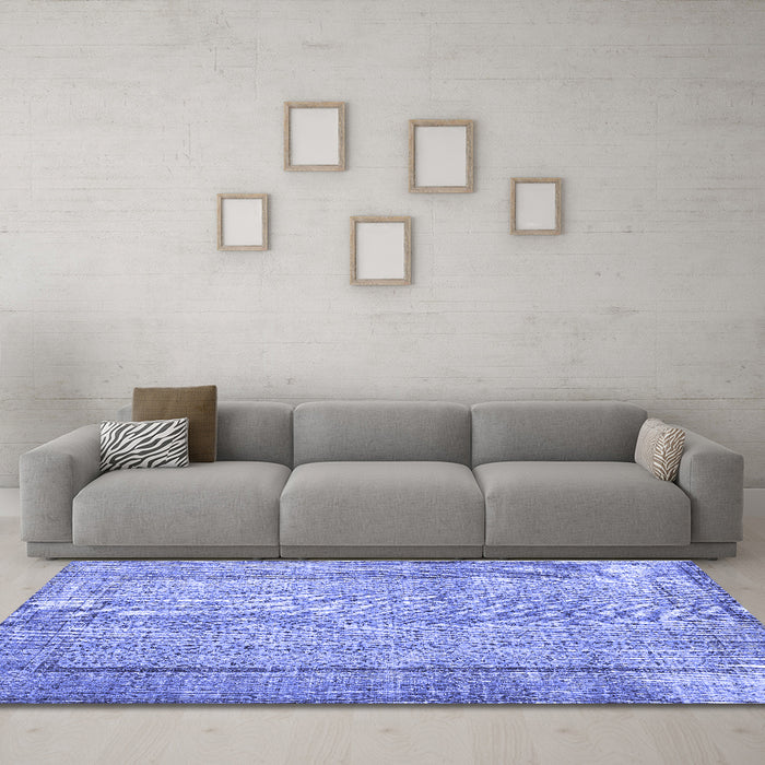 Machine Washable Persian Blue Traditional Rug in a Living Room, wshtr2097blu