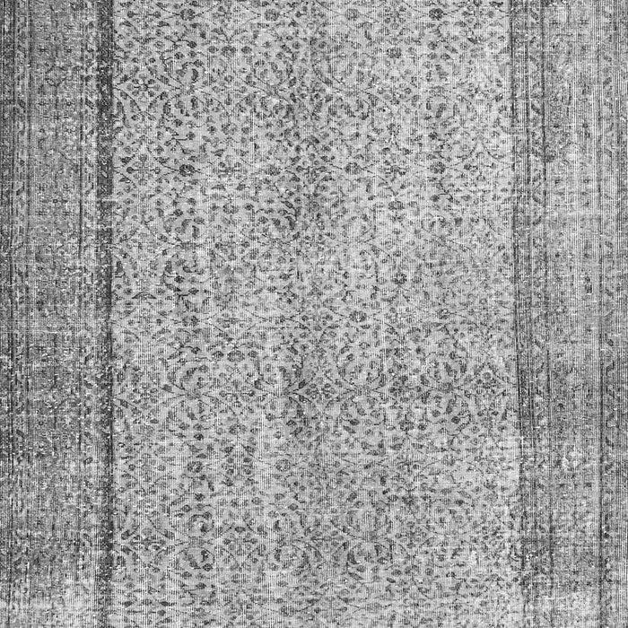 Serging Thickness of Machine Washable Persian Gray Traditional Rug, wshtr2097gry