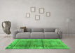 Machine Washable Persian Green Traditional Area Rugs in a Living Room,, wshtr2104grn