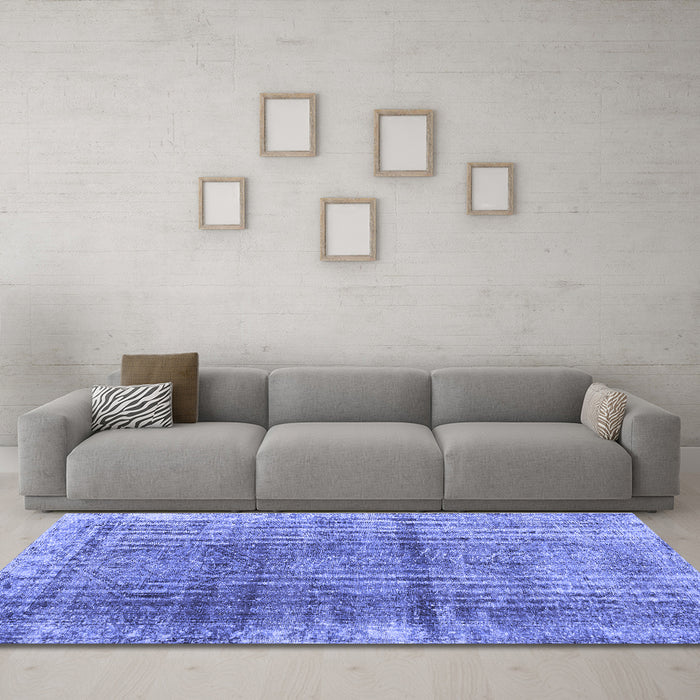 Machine Washable Persian Blue Traditional Rug in a Living Room, wshtr2104blu