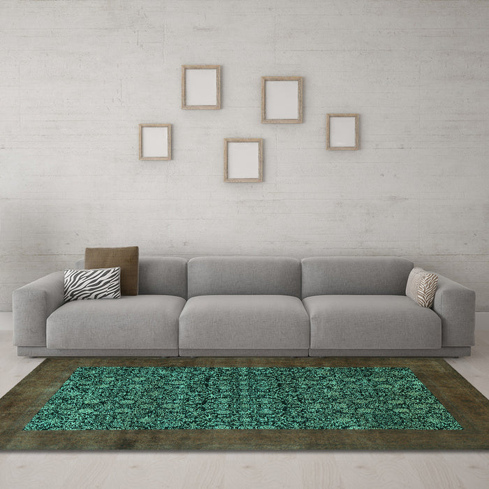 Machine Washable Persian Turquoise Traditional Area Rugs in a Living Room,, wshtr2105turq