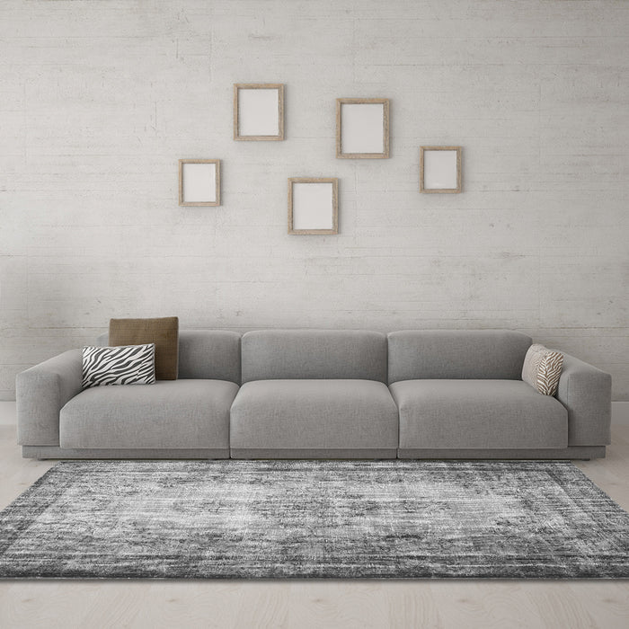Machine Washable Persian Gray Traditional Rug in a Living Room,, wshtr2106gry