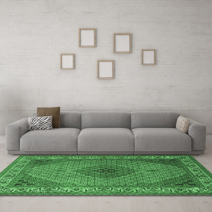 Machine Washable Medallion Emerald Green Traditional Area Rugs in a Living Room,, wshtr2108emgrn