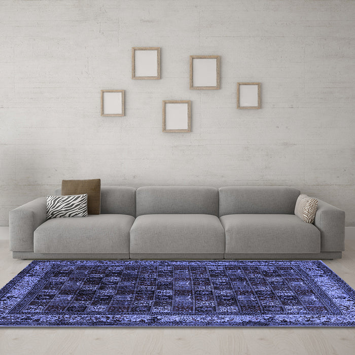 Machine Washable Persian Blue Traditional Rug in a Living Room, wshtr210blu