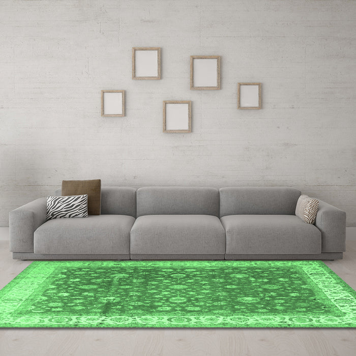 Machine Washable Persian Emerald Green Traditional Area Rugs in a Living Room,, wshtr2110emgrn