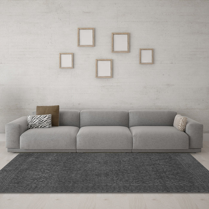 Machine Washable Persian Gray Traditional Rug in a Living Room,, wshtr2111gry