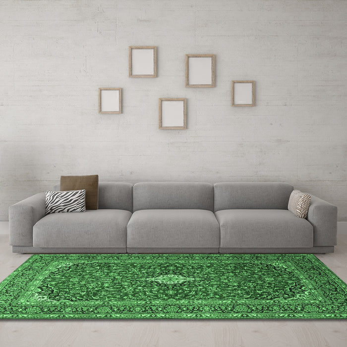 Machine Washable Medallion Emerald Green Traditional Area Rugs in a Living Room,, wshtr2119emgrn
