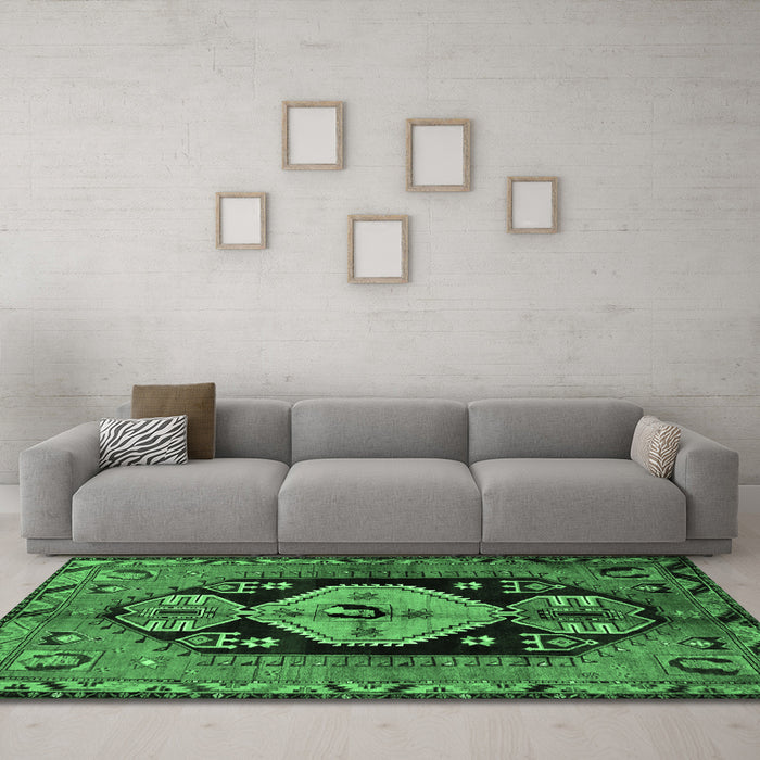 Machine Washable Persian Emerald Green Traditional Area Rugs in a Living Room,, wshtr211emgrn