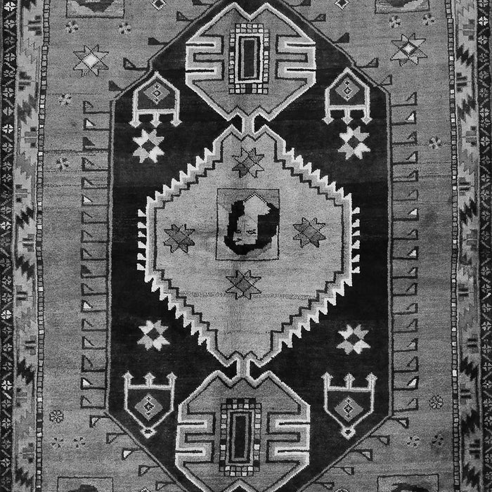 Serging Thickness of Machine Washable Persian Gray Traditional Rug, wshtr211gry