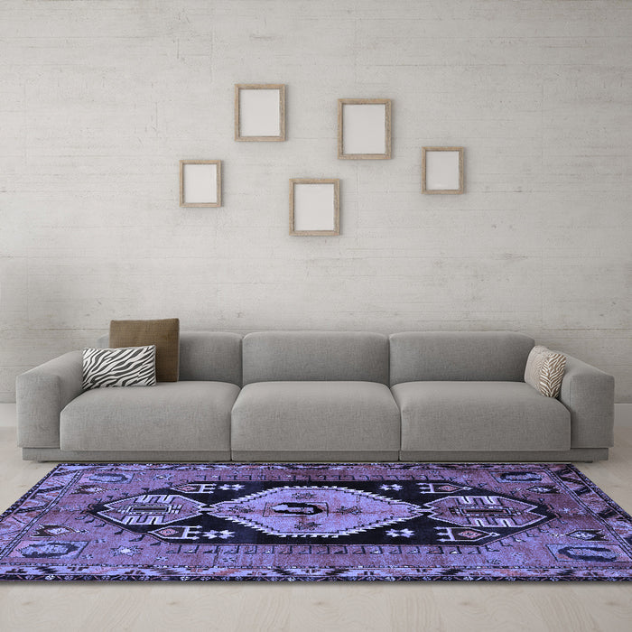 Machine Washable Persian Blue Traditional Rug in a Living Room, wshtr211blu