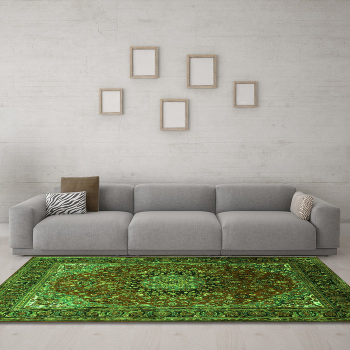 Machine Washable Medallion Green Traditional Area Rugs in a Living Room,, wshtr2128grn