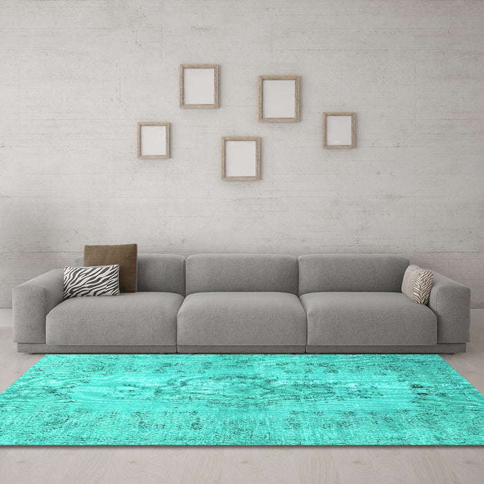 Machine Washable Persian Turquoise Traditional Area Rugs in a Living Room,, wshtr2130turq