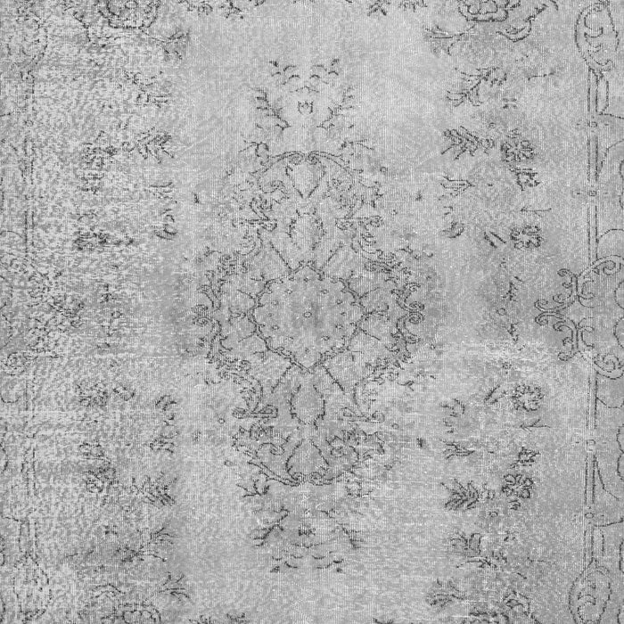 Serging Thickness of Machine Washable Persian Gray Traditional Rug, wshtr2130gry