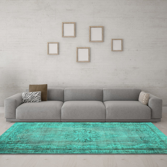 Machine Washable Persian Turquoise Traditional Area Rugs in a Living Room,, wshtr2133turq