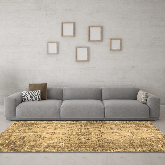 Machine Washable Persian Brown Traditional Rug in a Living Room,, wshtr2137brn