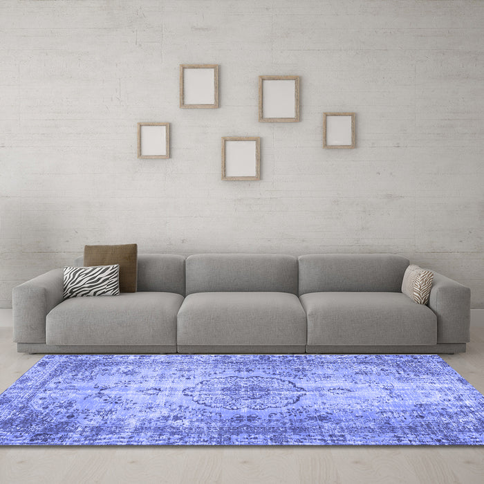 Machine Washable Persian Blue Traditional Rug in a Living Room, wshtr2137blu
