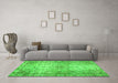 Machine Washable Persian Green Traditional Area Rugs in a Living Room,, wshtr2137grn