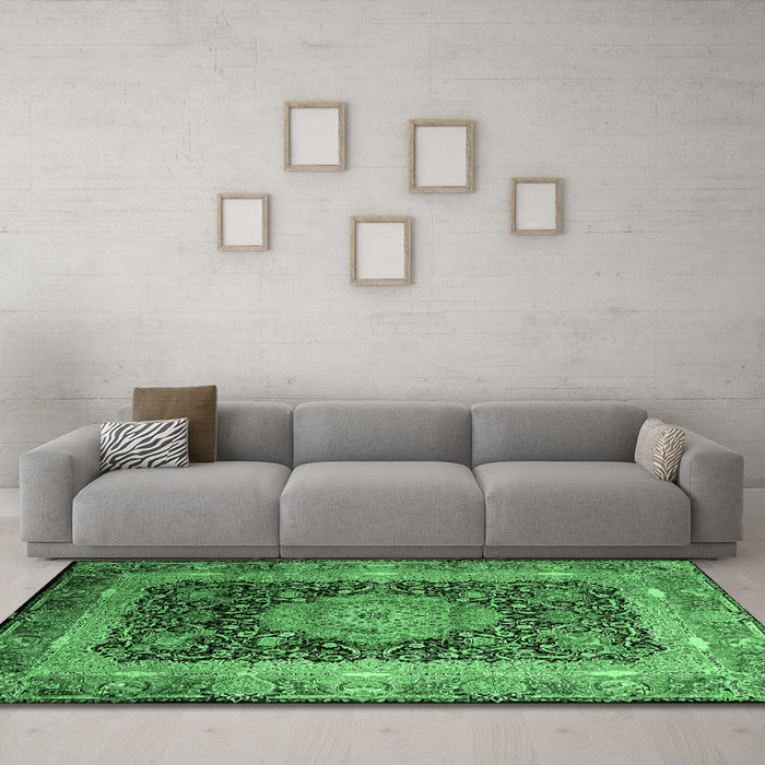 Machine Washable Persian Emerald Green Traditional Area Rugs in a Living Room,, wshtr213emgrn