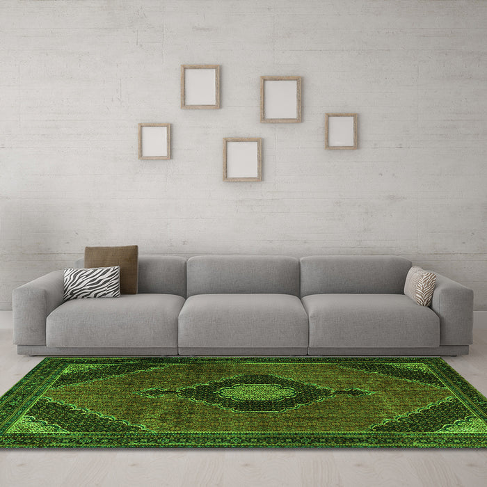 Machine Washable Medallion Green Traditional Area Rugs in a Living Room,, wshtr2140grn