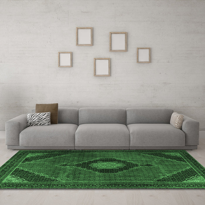 Machine Washable Medallion Emerald Green Traditional Area Rugs in a Living Room,, wshtr2140emgrn