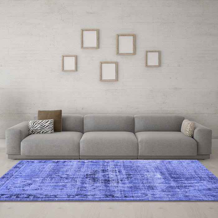 Machine Washable Persian Blue Traditional Rug in a Living Room, wshtr2145blu