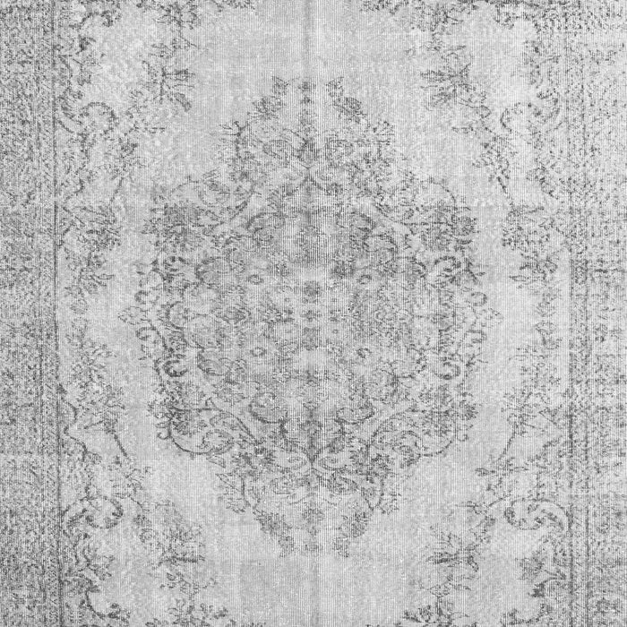 Serging Thickness of Machine Washable Persian Gray Traditional Rug, wshtr2147gry