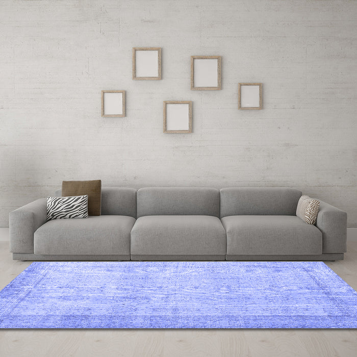 Machine Washable Persian Blue Traditional Rug in a Living Room, wshtr2148blu