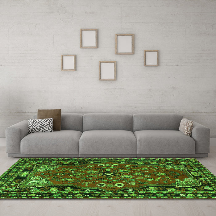 Machine Washable Persian Green Traditional Area Rugs in a Living Room,, wshtr2152grn