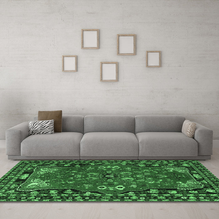 Machine Washable Persian Emerald Green Traditional Area Rugs in a Living Room,, wshtr2152emgrn