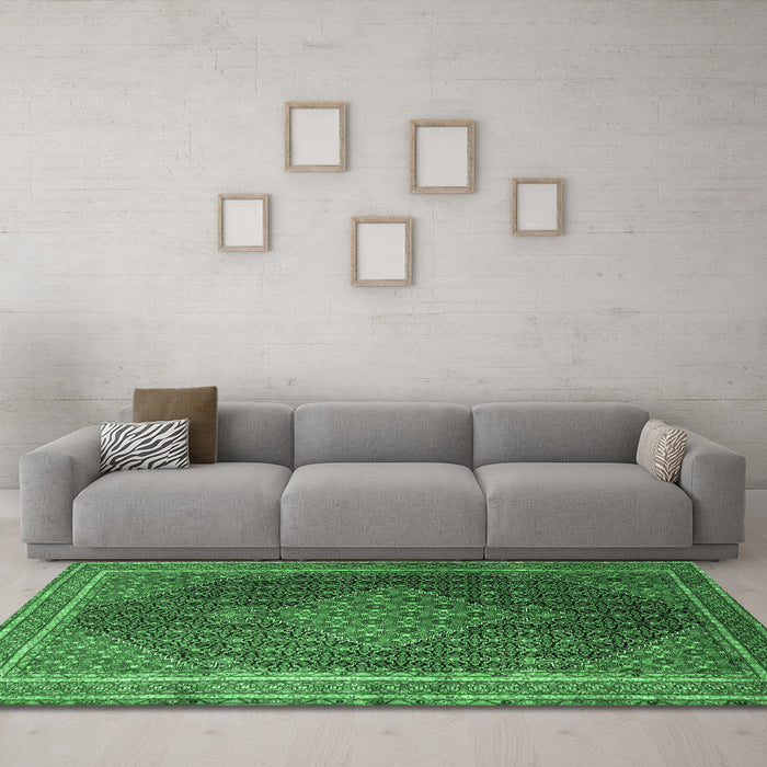 Machine Washable Persian Emerald Green Traditional Area Rugs in a Living Room,, wshtr2153emgrn
