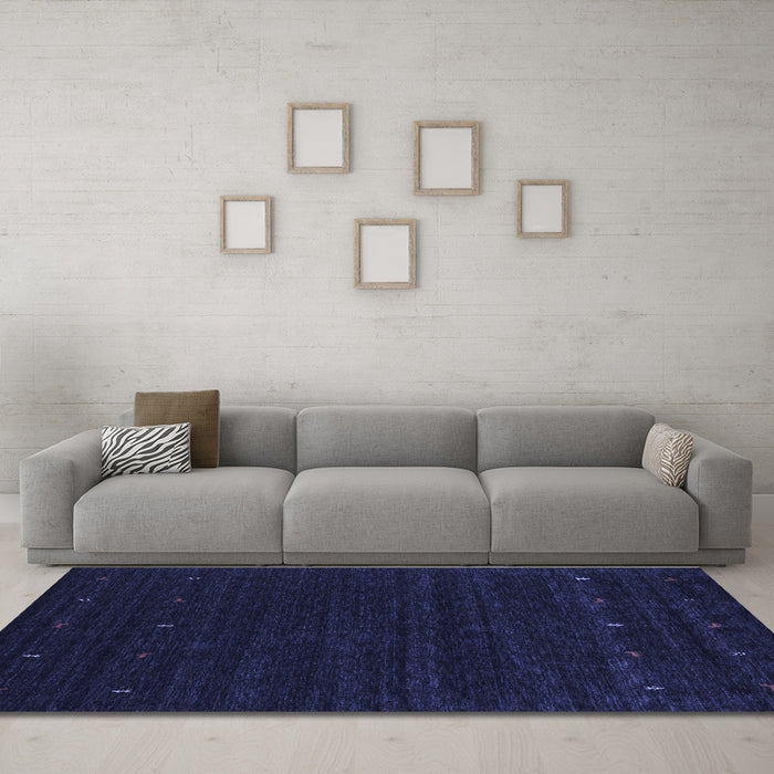 Machine Washable Persian Blue Traditional Rug in a Living Room, wshtr2154blu