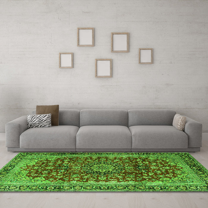 Machine Washable Medallion Green Traditional Area Rugs in a Living Room,, wshtr2157grn