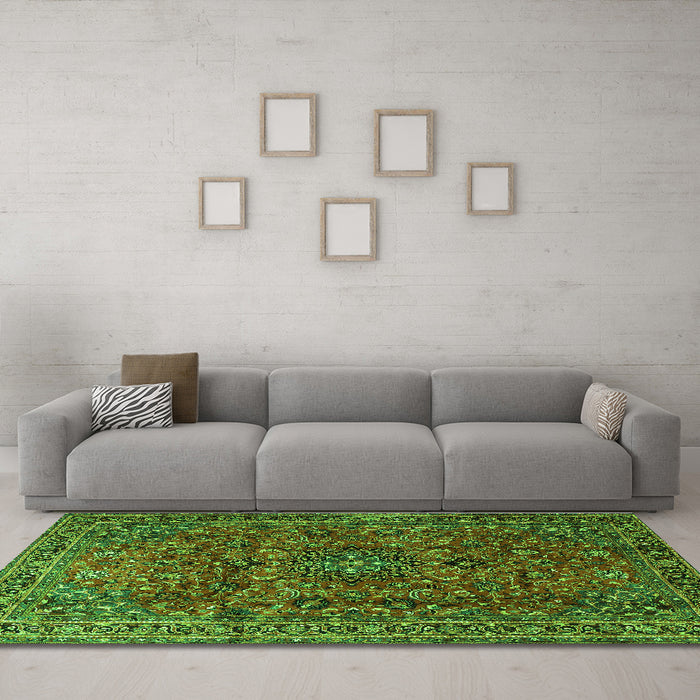 Machine Washable Medallion Green Traditional Area Rugs in a Living Room,, wshtr2159grn