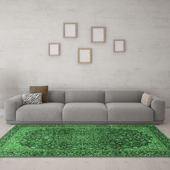 Machine Washable Medallion Emerald Green Traditional Area Rugs in a Living Room,, wshtr2160emgrn